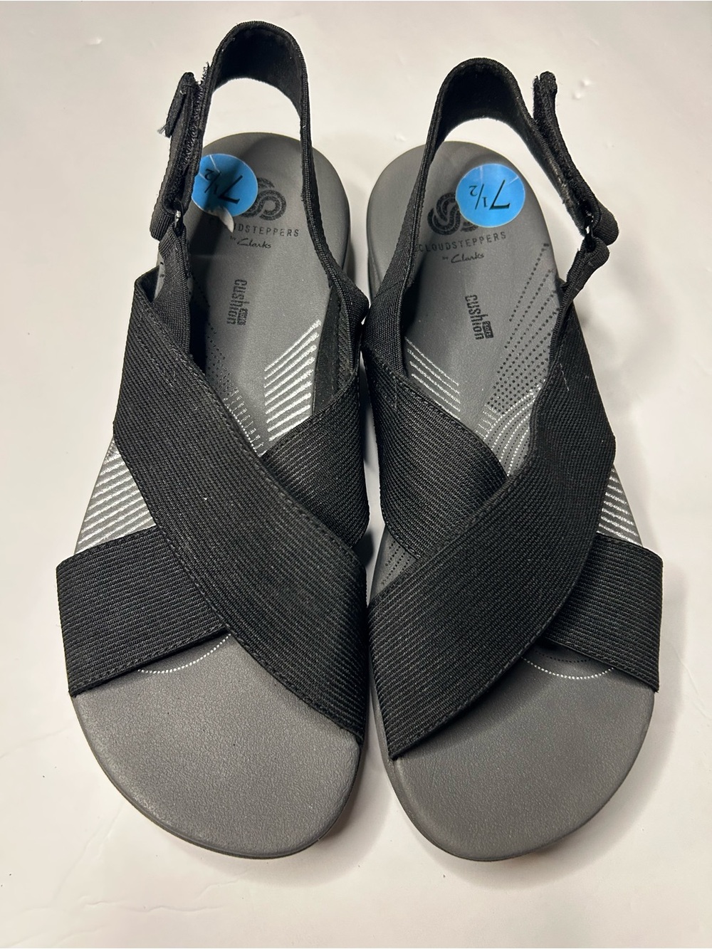 Women’s sz 7.5 Cloudsteppers by Clarks Black Crossover Slingback Sandals